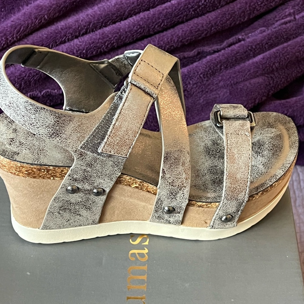 Peter Dumas Gravity Platform Shoes in Pewter-never worn in box